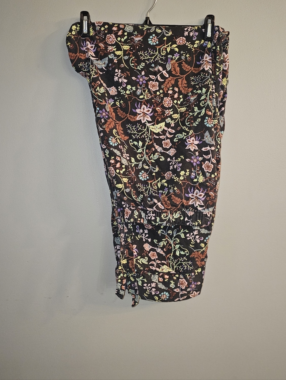 Love & Lore Floral Pajama Set - Picture 6 of 9